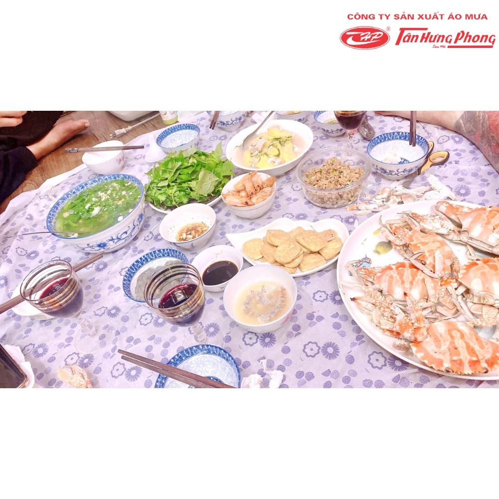 Khăn Trải Bàn Dùng 1 Lần Tân Hưng Phong